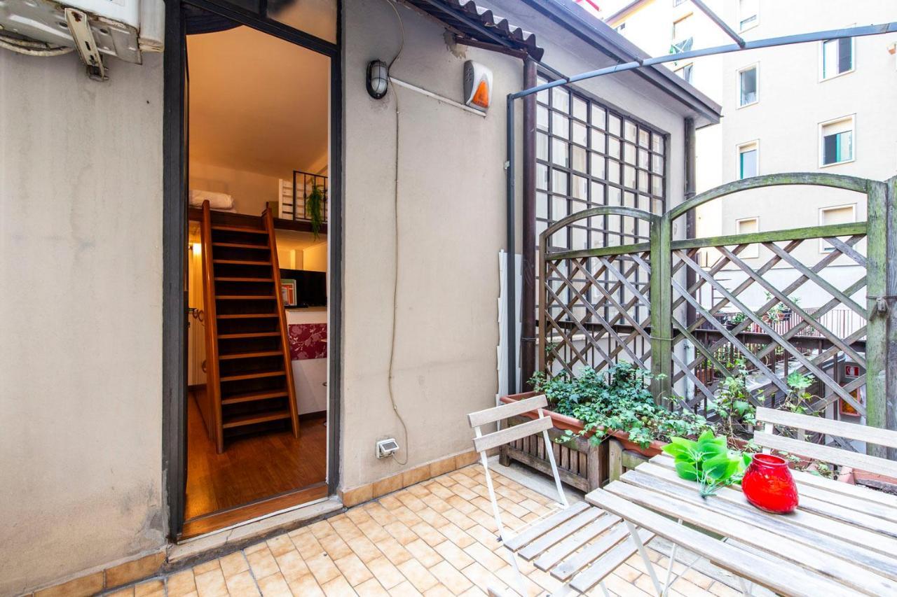 Extensive Terrace Navigli Toy Artistic Apartment Milan Exterior photo